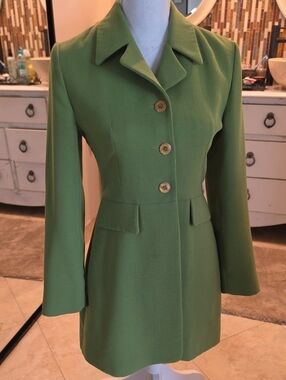 From PARIS- Women's Green Tailored Blazer Jacket